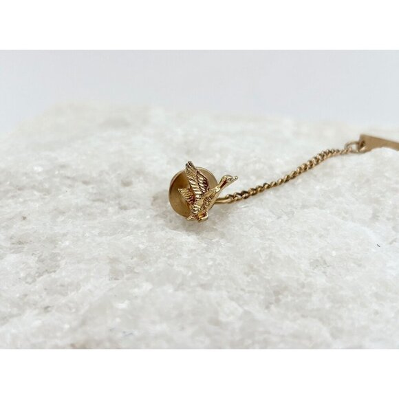 Vintage Bird Themed Men's Gold Tone Tie Tack / Pin / clip with Chain - Picture 4 of 8